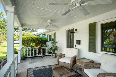 House in Orlando, Florida 2 bedrooms, 109.53 sq.m. № 2223693 - photo 5