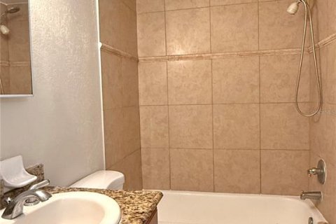 Apartamento en alquiler en Saint Petersburg, Florida, 2 dormitorios, 55.74 m2 № 1905663 - foto 9