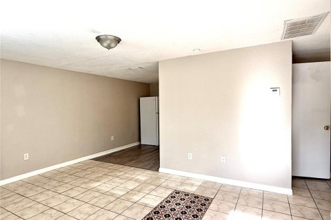 Apartamento en alquiler en Saint Petersburg, Florida, 2 dormitorios, 55.74 m2 № 1905663 - foto 4