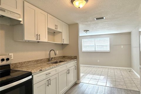 Apartamento en alquiler en Saint Petersburg, Florida, 2 dormitorios, 55.74 m2 № 1905663 - foto 13