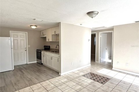 Apartamento en alquiler en Saint Petersburg, Florida, 2 dormitorios, 55.74 m2 № 1905663 - foto 11