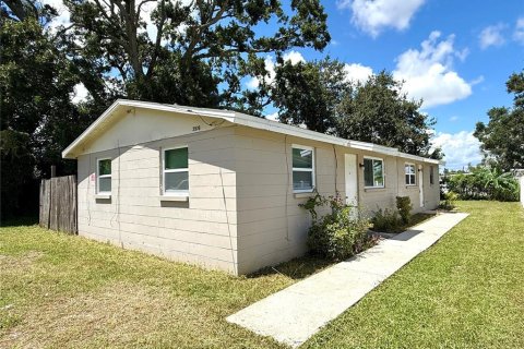Apartamento en alquiler en Saint Petersburg, Florida, 2 dormitorios, 55.74 m2 № 1905663 - foto 1