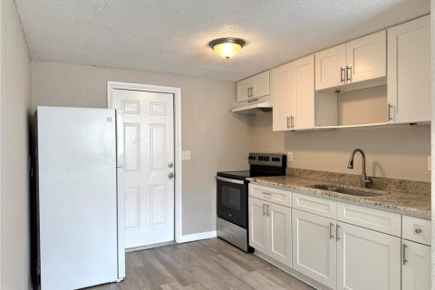Apartamento en alquiler en Saint Petersburg, Florida, 2 dormitorios, 55.74 m2 № 1905663 - foto 12