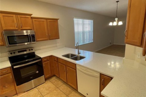 Villa ou maison à louer à Orlando, Floride: 3 chambres, 149.94 m2 № 2167756 - photo 4