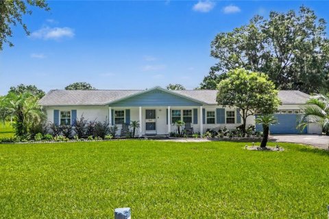 House in Plant City, Florida 3 bedrooms, 137.31 sq.m. № 2359365