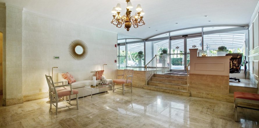 Condo in Palm Beach, Florida, 2 bedrooms № 1097573