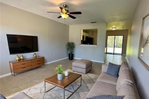 Apartment in Kissimmee, Florida 2 bedrooms, 88.21 sq.m. № 2216630 - photo 3