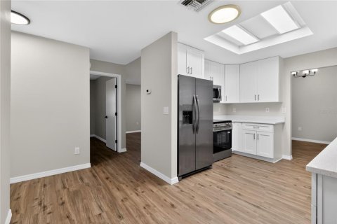 Casa en venta en Leesburg, Florida, 3 dormitorios, 161.28 m2 № 2092391 - foto 8