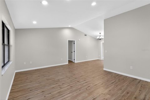 Casa en venta en Leesburg, Florida, 3 dormitorios, 161.28 m2 № 2092391 - foto 4