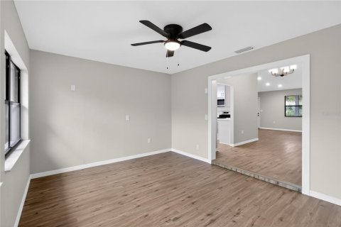Casa en venta en Leesburg, Florida, 3 dormitorios, 161.28 m2 № 2092391 - foto 13