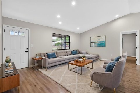 Casa en venta en Leesburg, Florida, 3 dormitorios, 161.28 m2 № 2092391 - foto 2