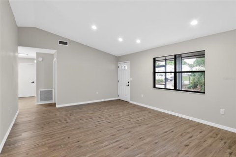 Casa en venta en Leesburg, Florida, 3 dormitorios, 161.28 m2 № 2092391 - foto 5