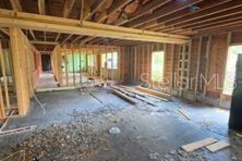 House in Floral City, Florida 3 bedrooms, 167.78 sq.m. № 2222958 - photo 10