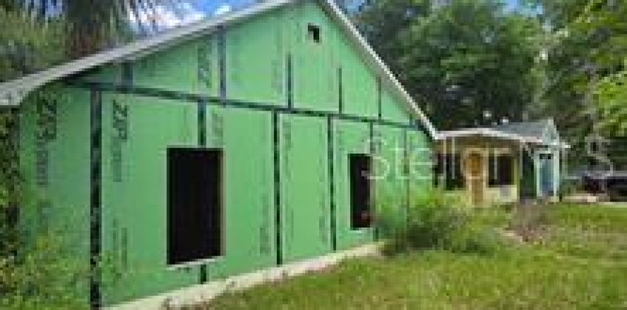 House in Floral City, Florida 3 bedrooms, 167.78 sq.m. № 2222958