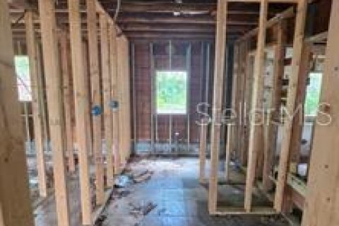 House in Floral City, Florida 3 bedrooms, 167.78 sq.m. № 2222958 - photo 15