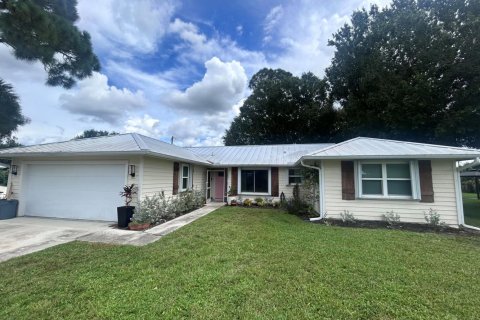 Casa en Port St. Lucie, Florida 3 dormitorios, 143.26 m2 № 2422162