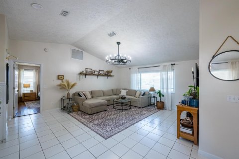 Casa en venta en Port St. Lucie, Florida, 3 dormitorios, 143.26 m2 № 2422162 - foto 19