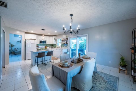 Casa en venta en Port St. Lucie, Florida, 3 dormitorios, 143.26 m2 № 2422162 - foto 8