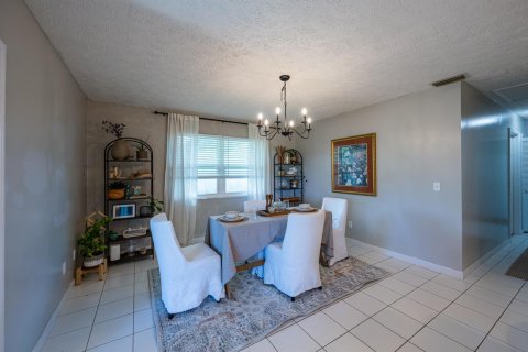 Casa en venta en Port St. Lucie, Florida, 3 dormitorios, 143.26 m2 № 2422162 - foto 9