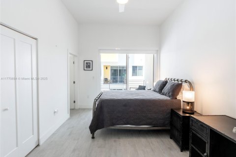 Condo in Miami Beach, Florida, 3 bedrooms  № 1594119 - photo 19