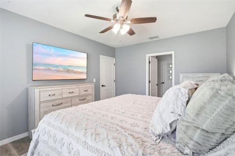House in DeLand, Florida 4 bedrooms, 173.26 sq.m. № 2361260 - photo 14