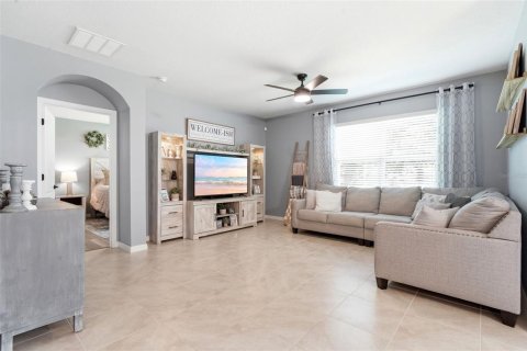 House in DeLand, Florida 4 bedrooms, 173.26 sq.m. № 2361260 - photo 9
