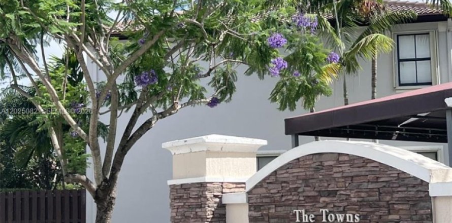 Touwnhouse à Doral, Floride 3 chambres, 116.69 m2 № 2077726