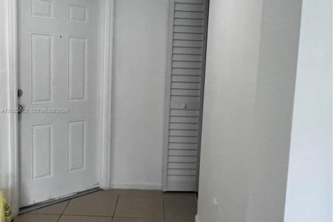 Touwnhouse à louer à Doral, Floride: 3 chambres, 116.69 m2 № 2077726 - photo 19