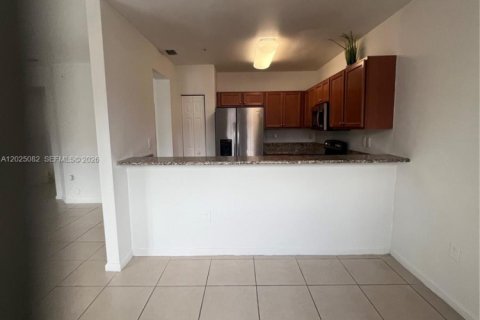 Touwnhouse à louer à Doral, Floride: 3 chambres, 116.69 m2 № 2077726 - photo 17