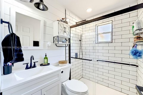 Villa ou maison à vendre à Pompano Beach, Floride: 2 chambres, 78.87 m2 № 2181604 - photo 26