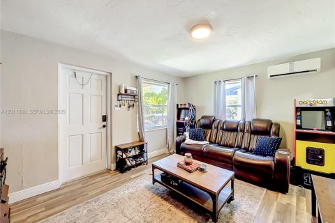 Villa ou maison à vendre à Pompano Beach, Floride: 2 chambres, 78.87 m2 № 2181604 - photo 6