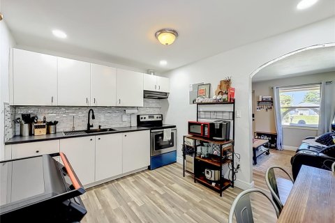Villa ou maison à vendre à Pompano Beach, Floride: 2 chambres, 78.87 m2 № 2181604 - photo 11