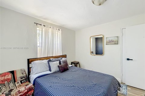 Villa ou maison à vendre à Pompano Beach, Floride: 2 chambres, 78.87 m2 № 2181604 - photo 19