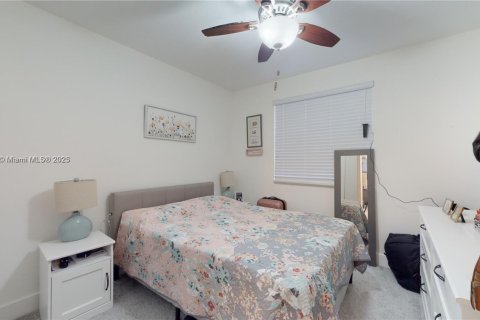 Villa ou maison à louer à Miami, Floride: 4 chambres, 180.23 m2 № 1965684 - photo 16