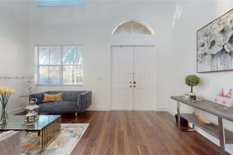 Villa ou maison à louer à Miami, Floride: 4 chambres, 180.23 m2 № 1965684 - photo 2