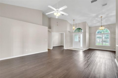 House in Clermont, Florida 4 bedrooms, 173.45 sq.m. № 1791827 - photo 7
