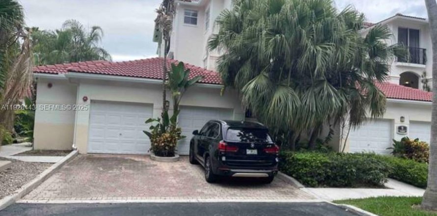 Кондоминиум с 1 спальней в Авентура, Флорида № 1986934