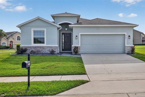House in Ocala, Florida 4 bedrooms, 190.73 sq.m. № 2225775