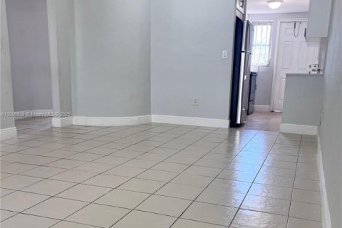Appartement à louer à Miami, Floride: 2 chambres, 67.35 m2 № 1957144 - photo 7
