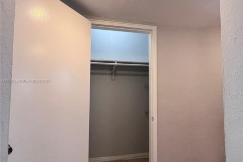 Appartement à louer à Miami, Floride: 2 chambres, 67.35 m2 № 1957144 - photo 14