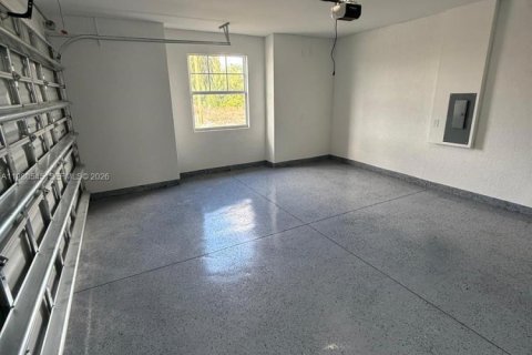 Купить виллу или дом в Лихай-Эйкерс, Флорида 3 спальни, 162.11м2, № 2046418 - фото 11