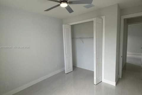 Купить виллу или дом в Лихай-Эйкерс, Флорида 3 спальни, 162.11м2, № 2046418 - фото 9