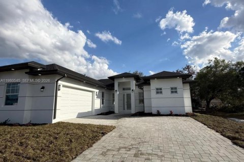 Дом в Лихай-Эйкерс, Флорида 3 спальни, 162.11м2 № 2046418