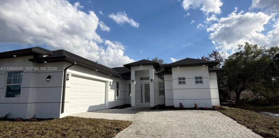 Дом в Лихай-Эйкерс, Флорида 3 спальни, 162.11м2 № 2046418