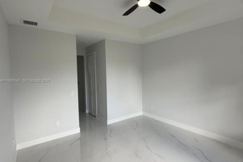 Купить виллу или дом в Лихай-Эйкерс, Флорида 3 спальни, 162.11м2, № 2046418 - фото 6