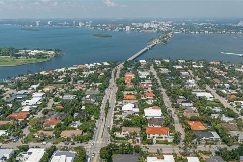 Land in Bay Harbor Islands, Florida № 1890348 - photo 22