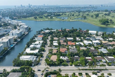 Land in Bay Harbor Islands, Florida № 1890348 - photo 18