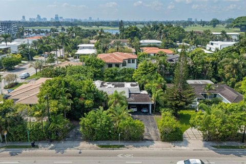 Land in Bay Harbor Islands, Florida № 1890348 - photo 6