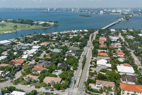 Land in Bay Harbor Islands, Florida № 1890348 - photo 25