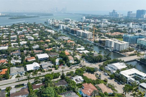 Land in Bay Harbor Islands, Florida № 1890348 - photo 15